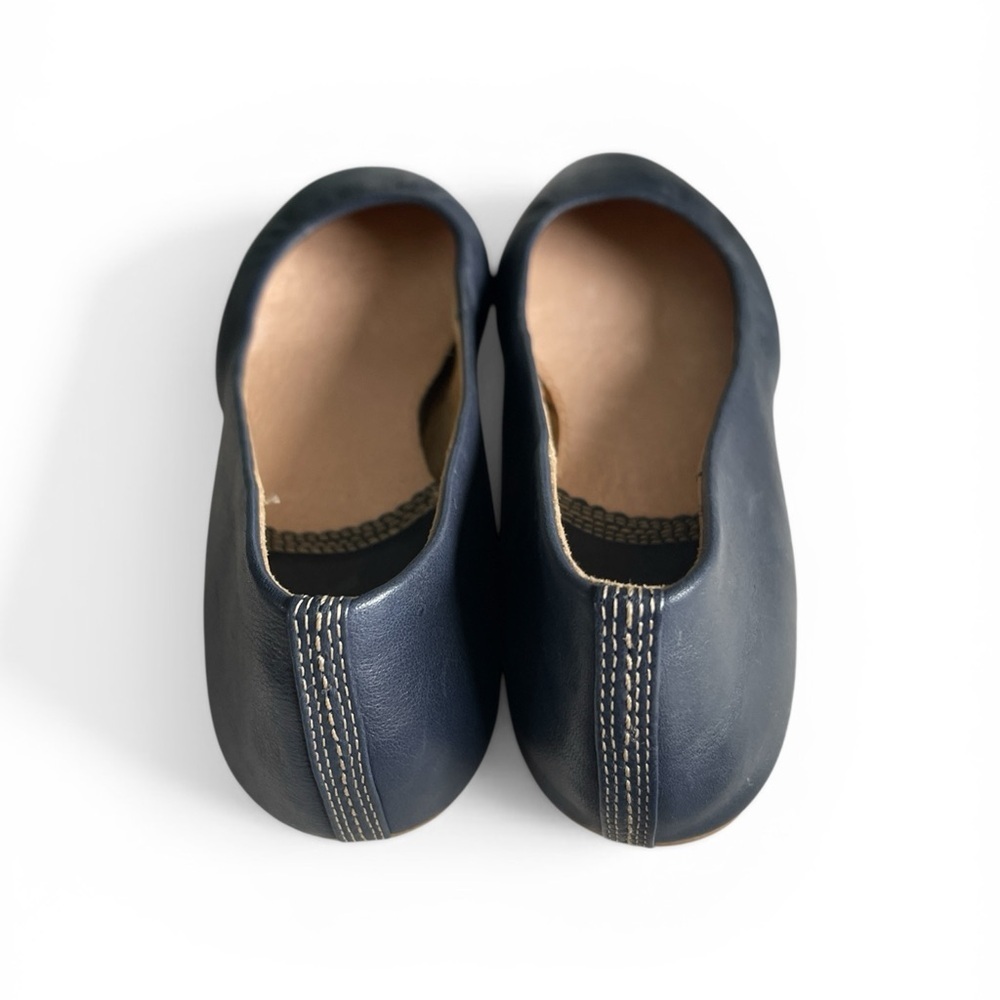 GH Bass Navy Leather Ballet Flats Size 9 Made in USA Classic Minimalist - Picture 2 of 5